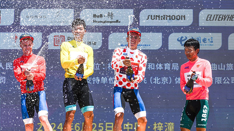 哈利伯顿22+13米切尔33分 步行者险胜骑士迎开门红